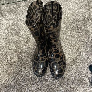 Animal print rain boots.
